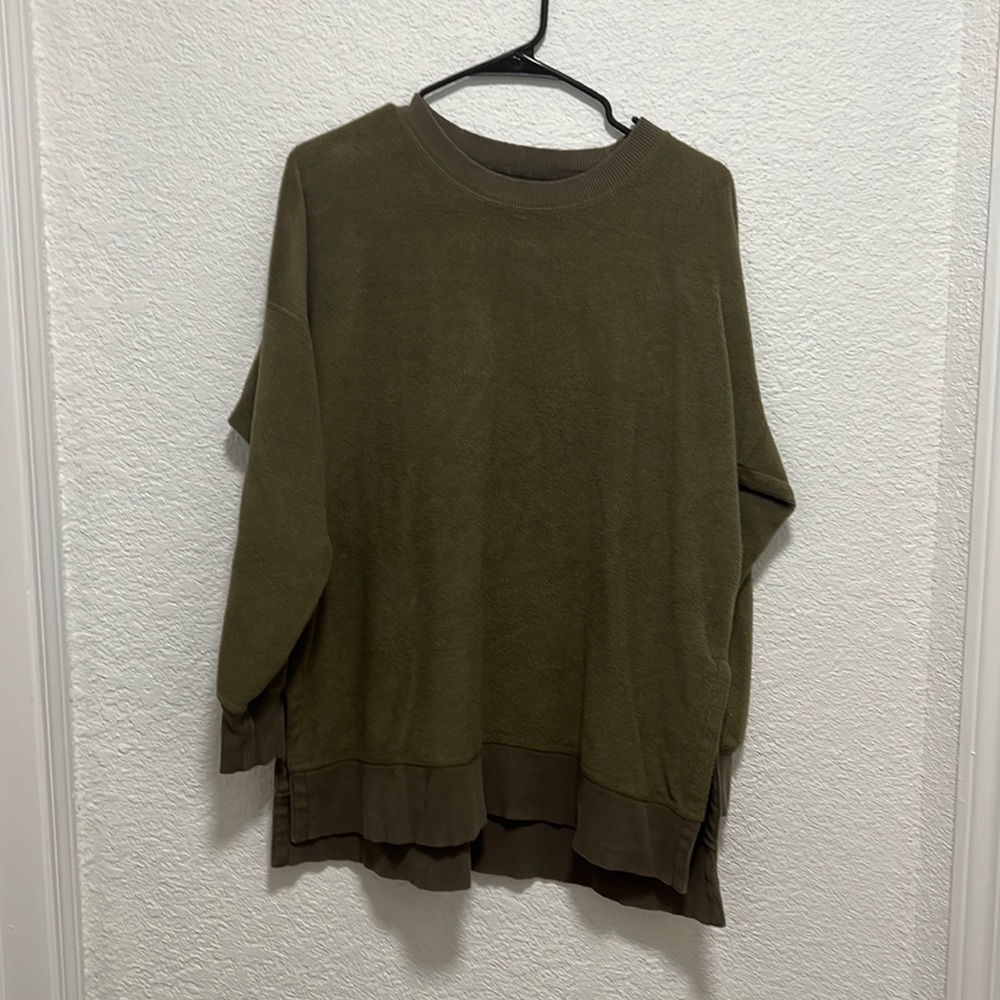 Army green fuzzy crew
